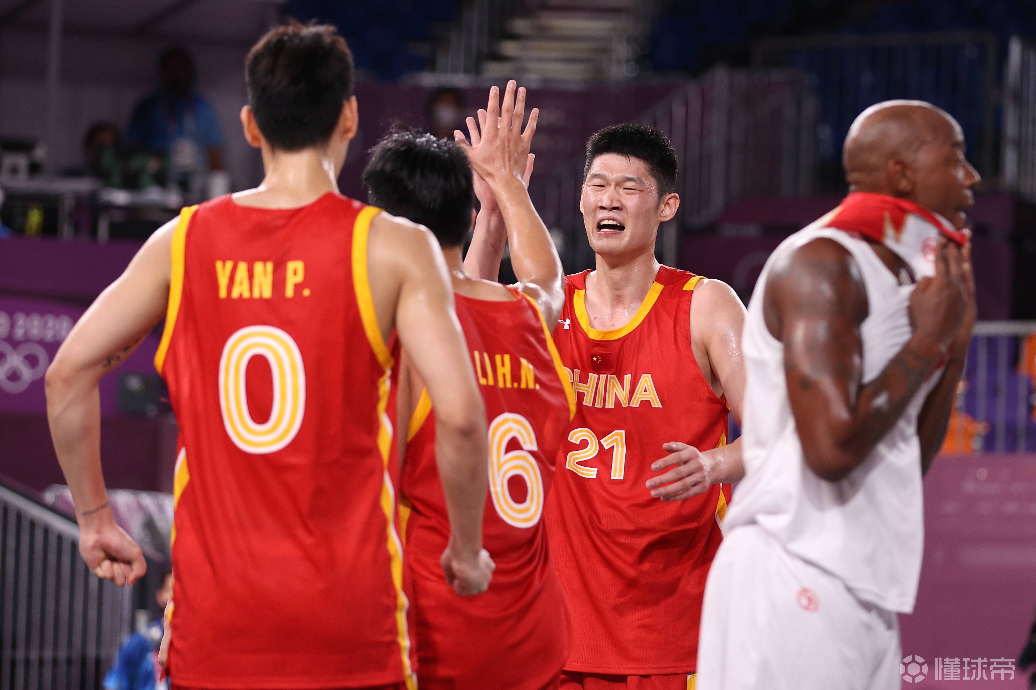 日本乒乓球队完胜波兰乒乓球队，水谷隼三分雨点燃全场