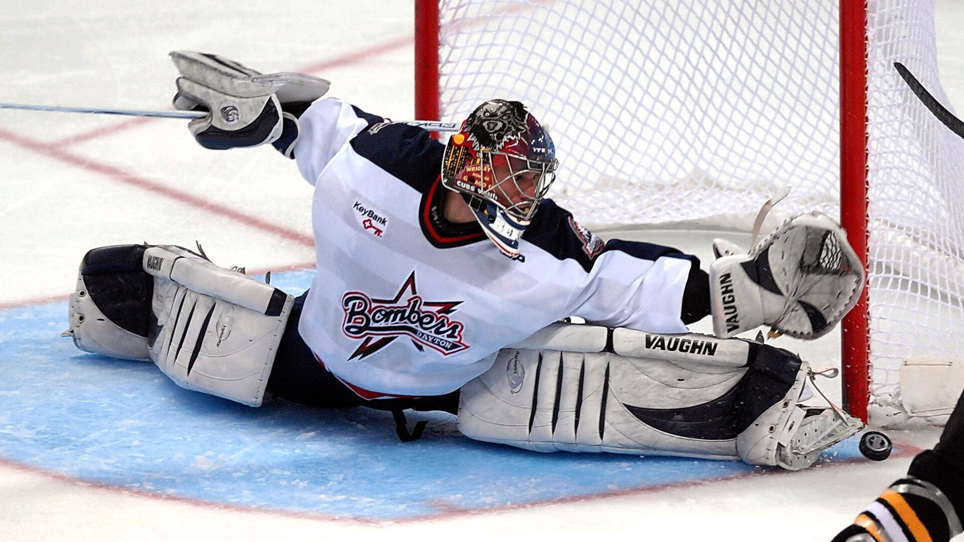 范弗利特彻底打爆防线，湖人稳稳拿下辽宁队